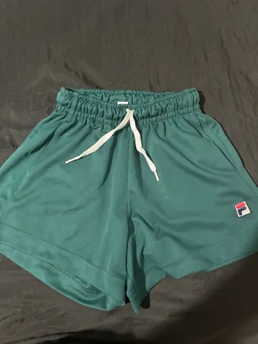 short verde fila