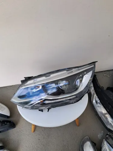 Farol esquerdo GM Chevrolet Onix Premier plus projetor sedan