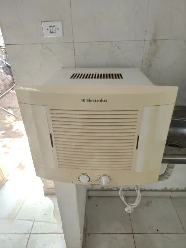Ar condicionado Eletrolux 7.500 BTUS funcionando perfeitamente