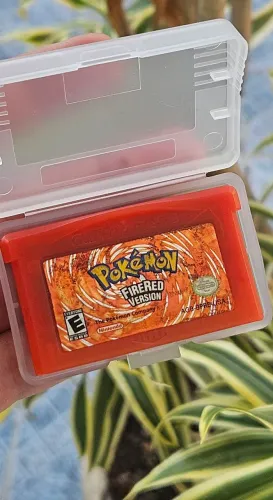 Pokémon Fire Red - Game Boy Advance