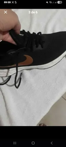 Tênis esportivo 