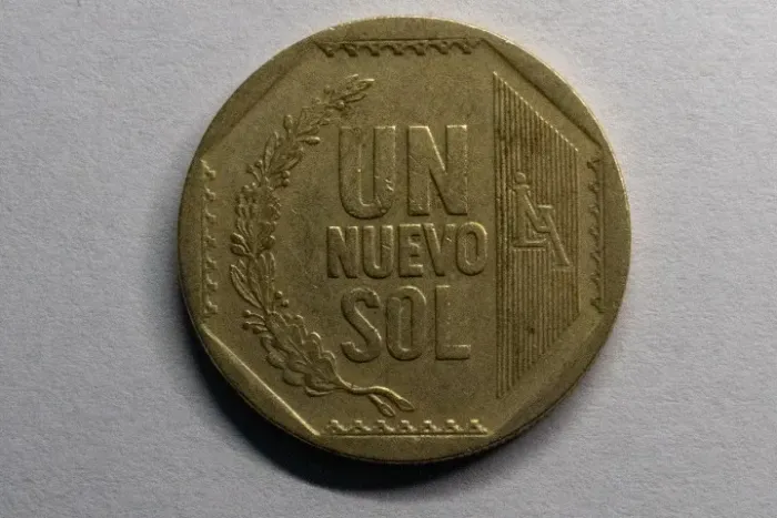 Moeda 1 Novo Sol 2011 - Perú Flor De Cunho (Usado)