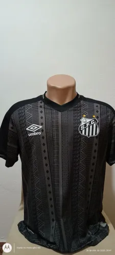Lindíssima Camisa Santos Umbro Original em homenagem a Nigéria Tam.G