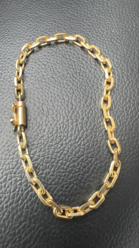 Vendo pulseira em prata banhado a ouro nova com 19cm