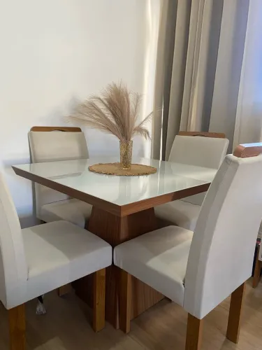 Mesa 4 cadeiras