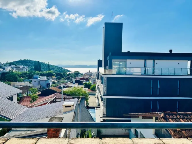 Prédio Comercial no Bairro João Paulo em Florianópolis