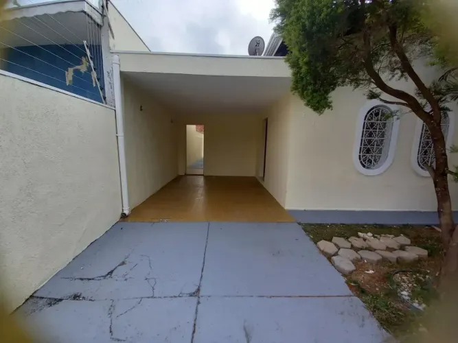 Casa com 3 dormitórios para alugar, 250 m² por R$ 2.500,32/mês - Jardim Ana Emilia - Tauba