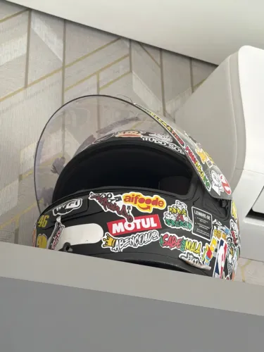 Capacete Adesivado