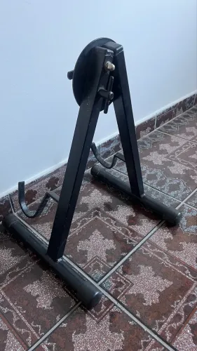 Suporte de chão para guitarra e baixo