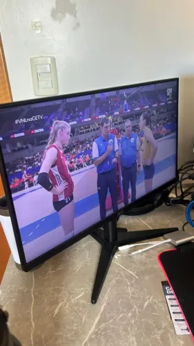 Monitor AOC 21.5" Full HD 22B1WG5 EM PERFEITO ESTADO