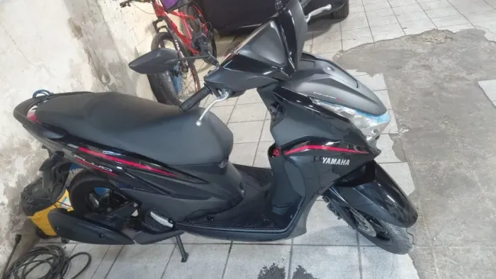 Yamaha Fluo 125 Hybrid Connected ABS 2026 - Apenas 4.600 km! 