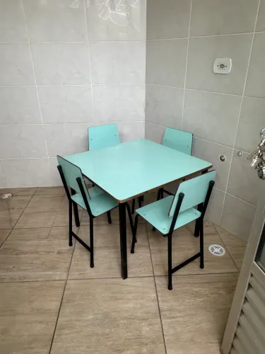 Jogo Mesinhas e Cadeiras infantis pré escola