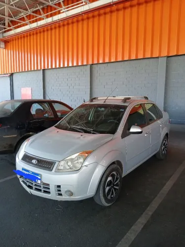 Ford Fiesta Sedan 1.0 8V Flex 4P 2008
