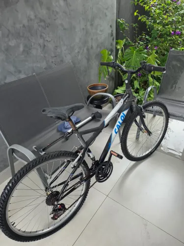 Bicicleta caloi 21 marchas usada apenas 2 x 