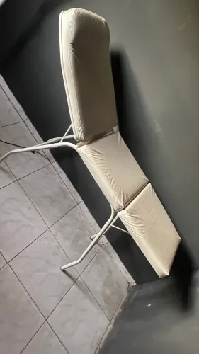 Vende se maca estética semi nova 