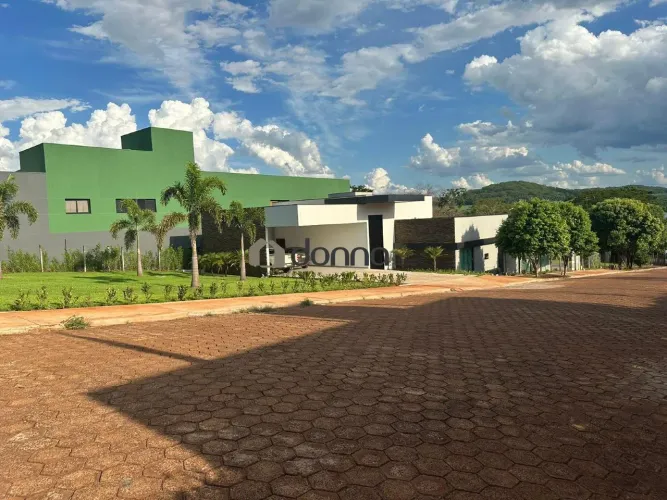 Casa de Alto Padrão à Venda no Condomínio Náutico Águas da Ribalta, Conquista 338 m²