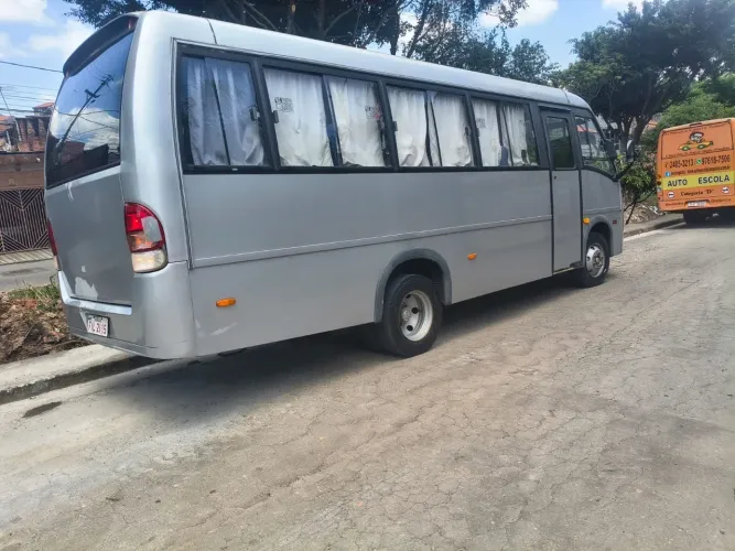 Micro ônibus volare v8