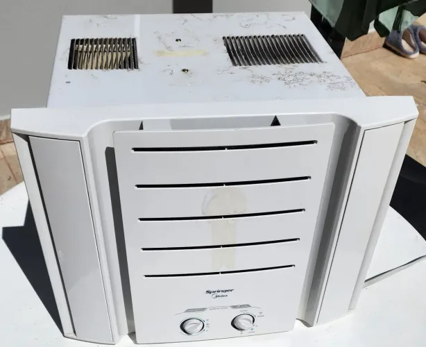 Ar condicionado Springer janela