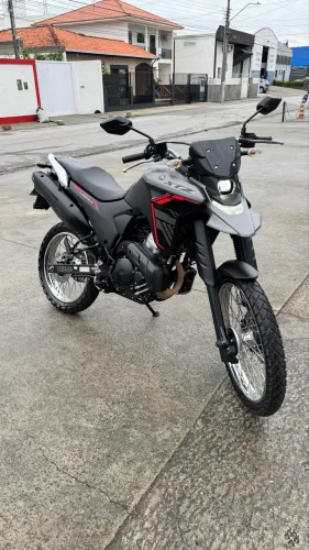 XTZ 250 - Lander 2025