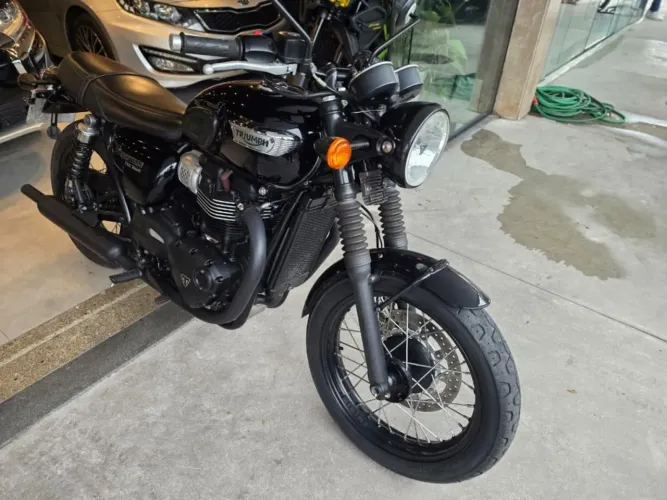 Moto Triumph BonneVille T100 All Black 900 cc - 1.000 km !