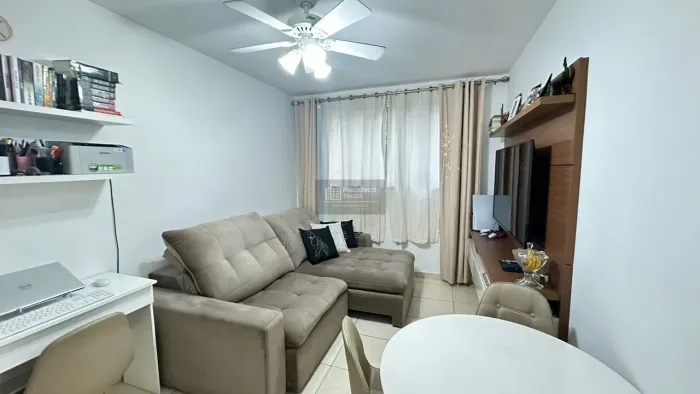Condomínio Residencial Parque Dubai - Apartamento 1 Quarto com Armários e Suíte Bairro Sa