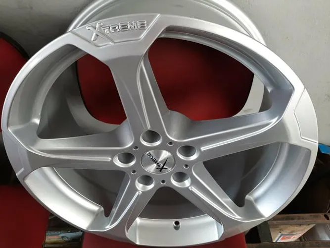 Roda aro 18 Côncava Estrela Prata Esportiva Importada Volkswagen Golf MK7 Jogo exclusivo 