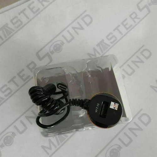 Kit carregador veícular.  Com uma entrada usb.  Cabo fixo  com entrada tipo C. Novo.