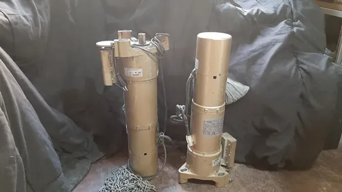 2 Automatizadores para porta de enrolar atron Ac 1000