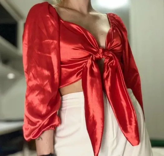 Cropped / top vermelho cetim NOVO COM ETIQUETA 