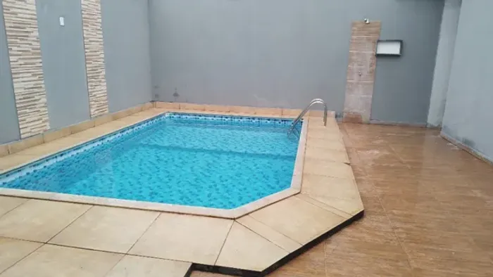 Casa com Piscina em Luzimangues. NEGOCIO EM CASA DE 4 QUARTOS EM PALMAS - PLANO DIRETOR