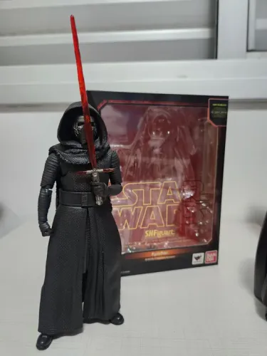 Boneco Kylo Ren Star Wars - SHFiguarts- Original Bandai
