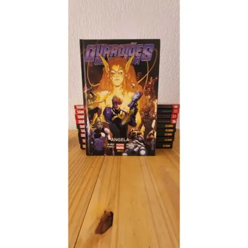 Guardiões Da Galáxia: Ângela, De Bendis, Brian. Editora Panini Brasil Ltda, Capa Dura Em P