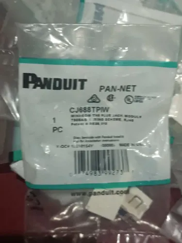 27 keystones panduit CAT6 modular