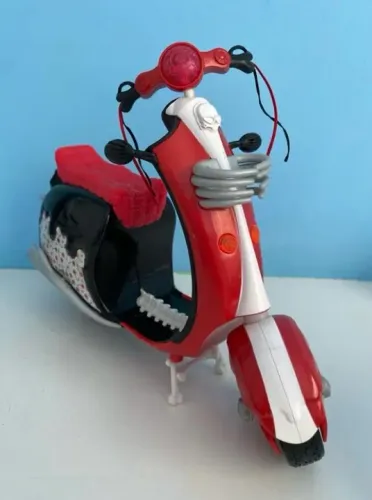 playset Monster High moto scooter Ghoulia Yelps