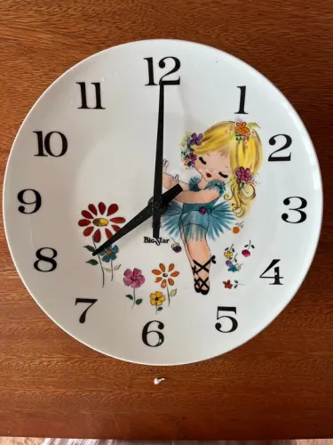 Antigo Relógio de Porcelana
