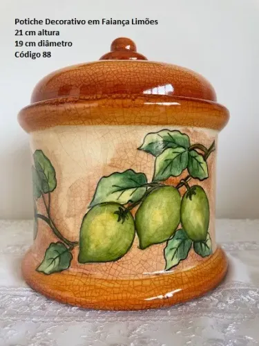 Potiche Decorativo em faiança pintado à mão 95 reais