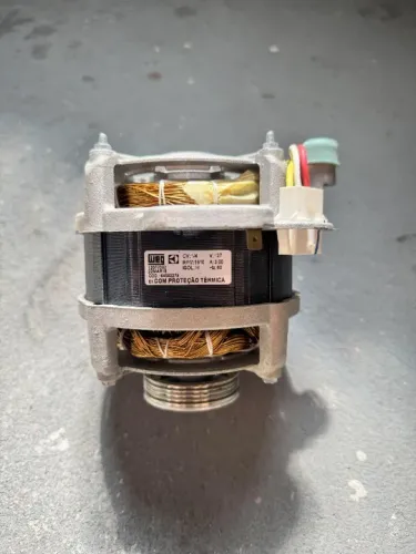 MOTOR ELECTROLUX LAC13 A *