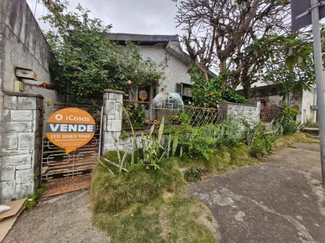 Terreno 440m² com casa antiga
