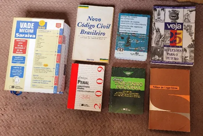 Combo c/ diversos livros (usados)