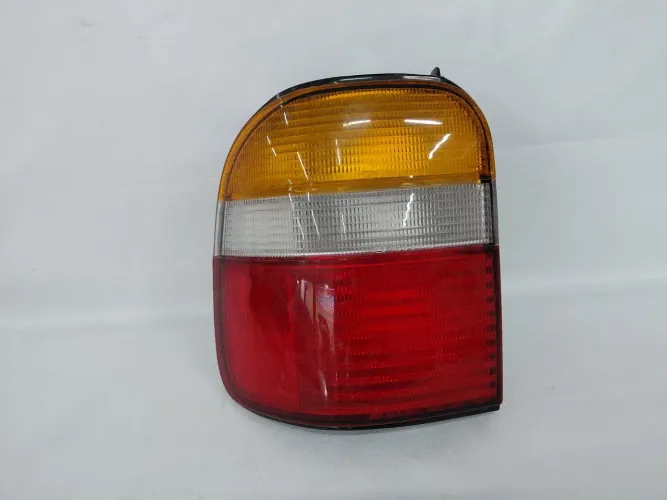 Lanterna Traseira Sportage 94/97 esquerda 