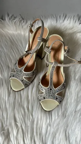 Sandália couro Luiza Barcelos - TAM 34