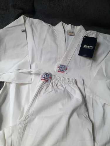 Kimono de taekwondo Meikyo - Tamanho M e P