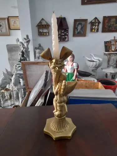 Castiçal de gesso modelo Anjo Dourado