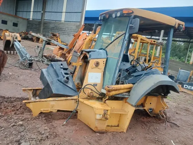 SUCATA RETROESCAVADEIRA JOHN DEERE 310K
