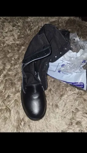 Botas de Couro Masculinas - Tamanho 41