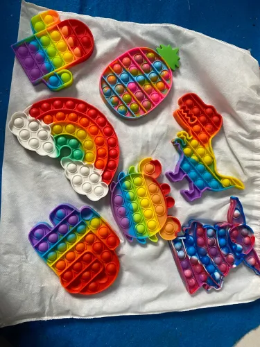  "Pop It" ou "Fidget Toys" diversos