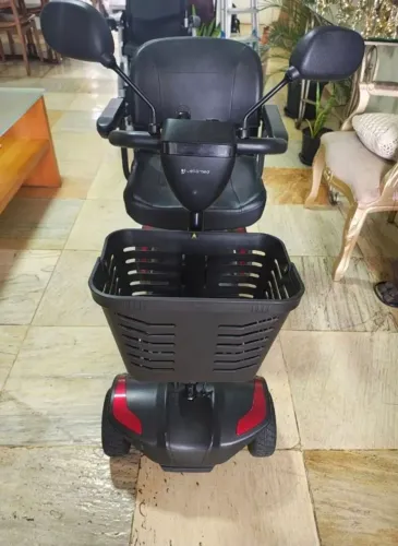 Vendo scooter elétrica nova.