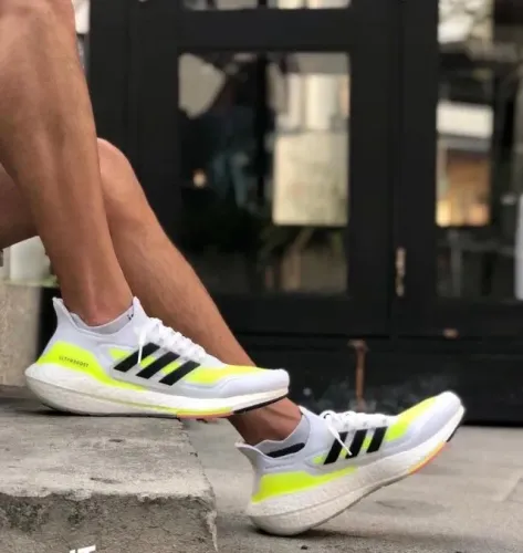 Tenis adidas branco ultra