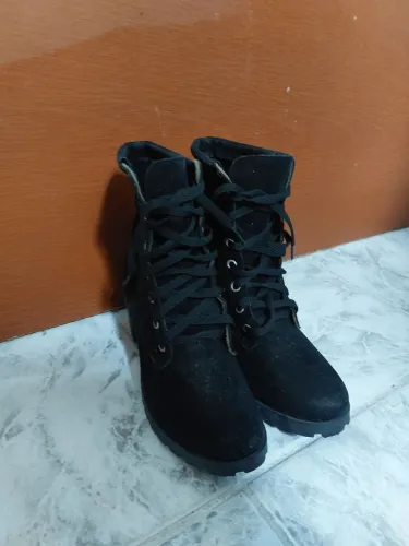 Bota coturno preta