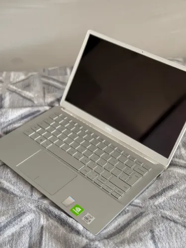 Notebook dell 13 polegadas ultrafino 400g